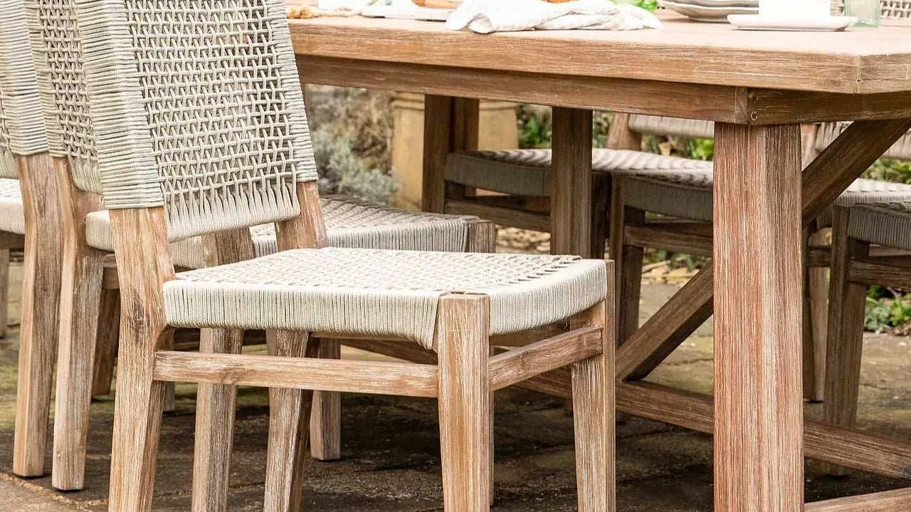 Comfy Outdoors: How to Choose the Best Garden Furniture for Ultimate Relaxation - Angela Reed