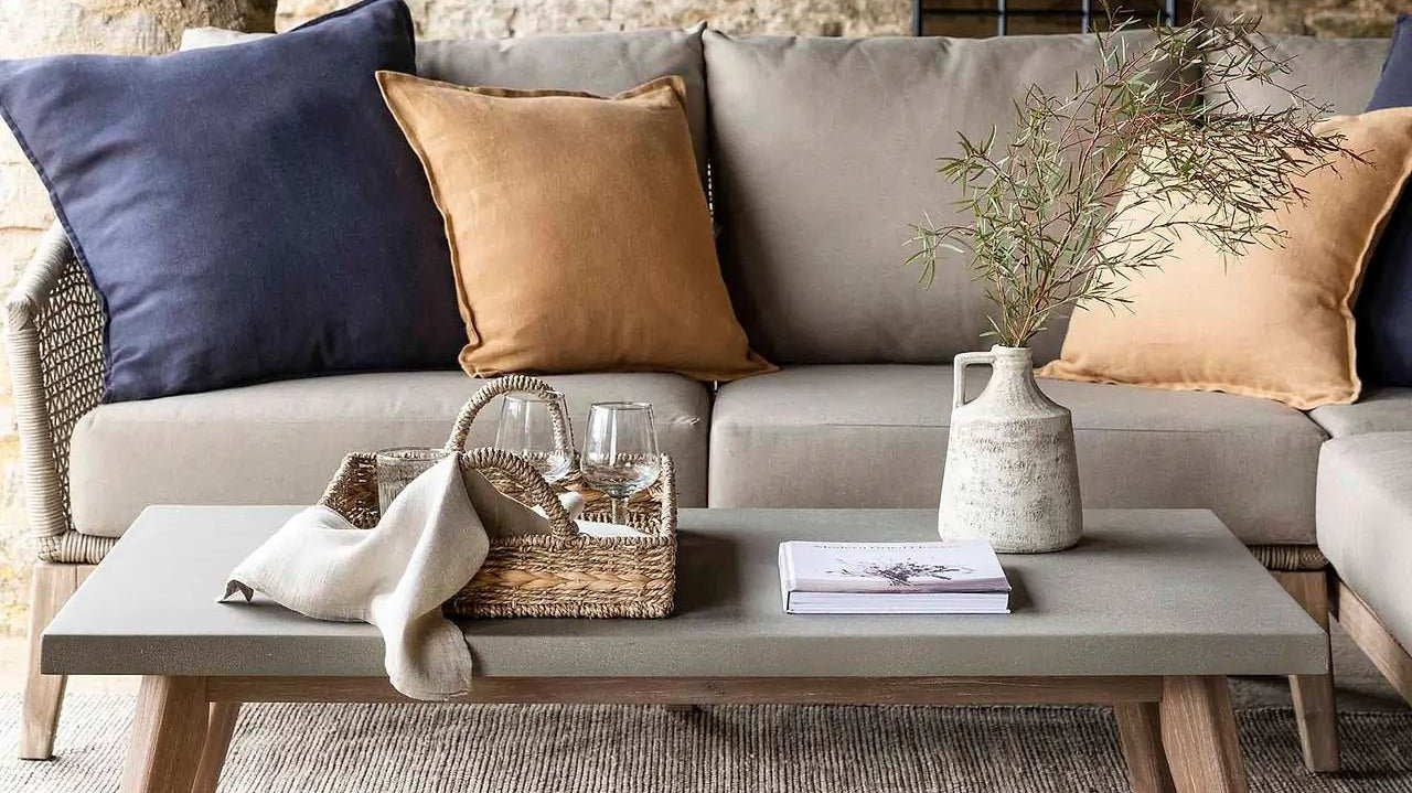 Italian Interiors: Natural Beauty & Timeless Charm - Angela Reed