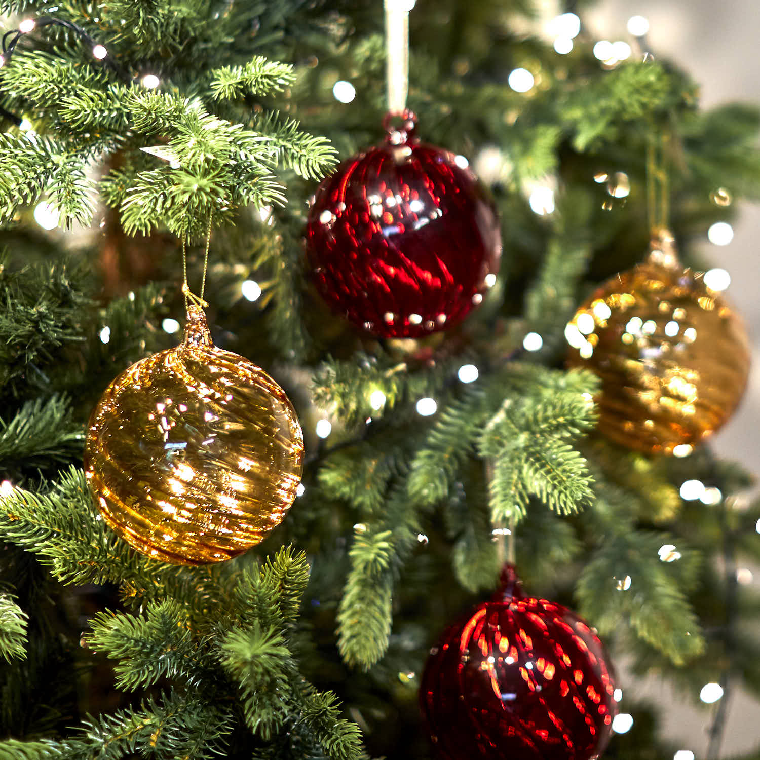 Amber Glass Ribbed Bauble, Large