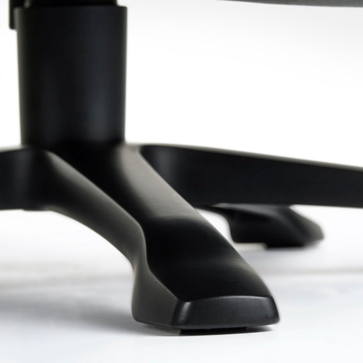 Aviora Motorised Armchair - Angela Reed -