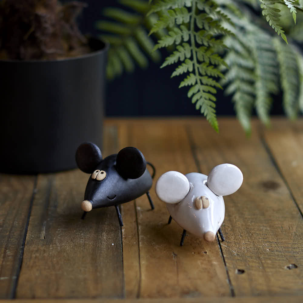 Ceramic Black Mouse - Angela Reed -