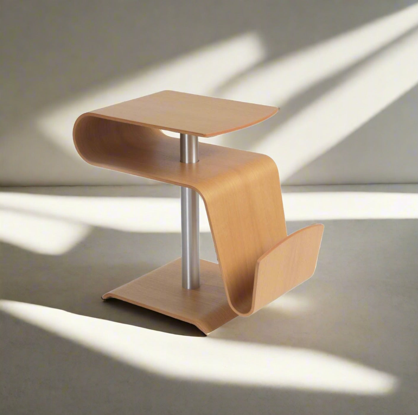 Conform Timeout Table Black / Oak,Black / Black,Black / Walnut,Aluminium / Oak,Aluminium / Black,Aluminium / Walnut