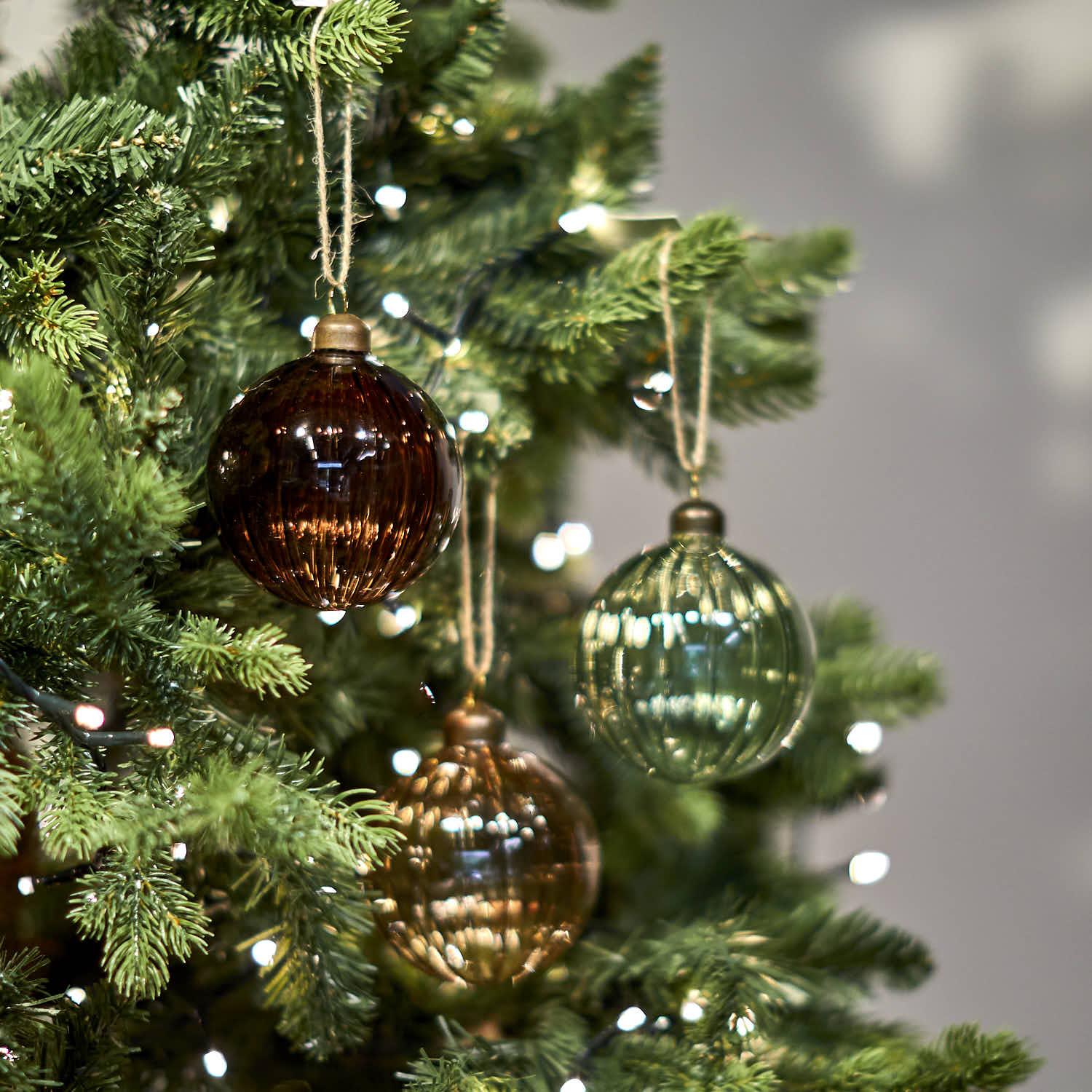 Cora Brown Bauble, Small