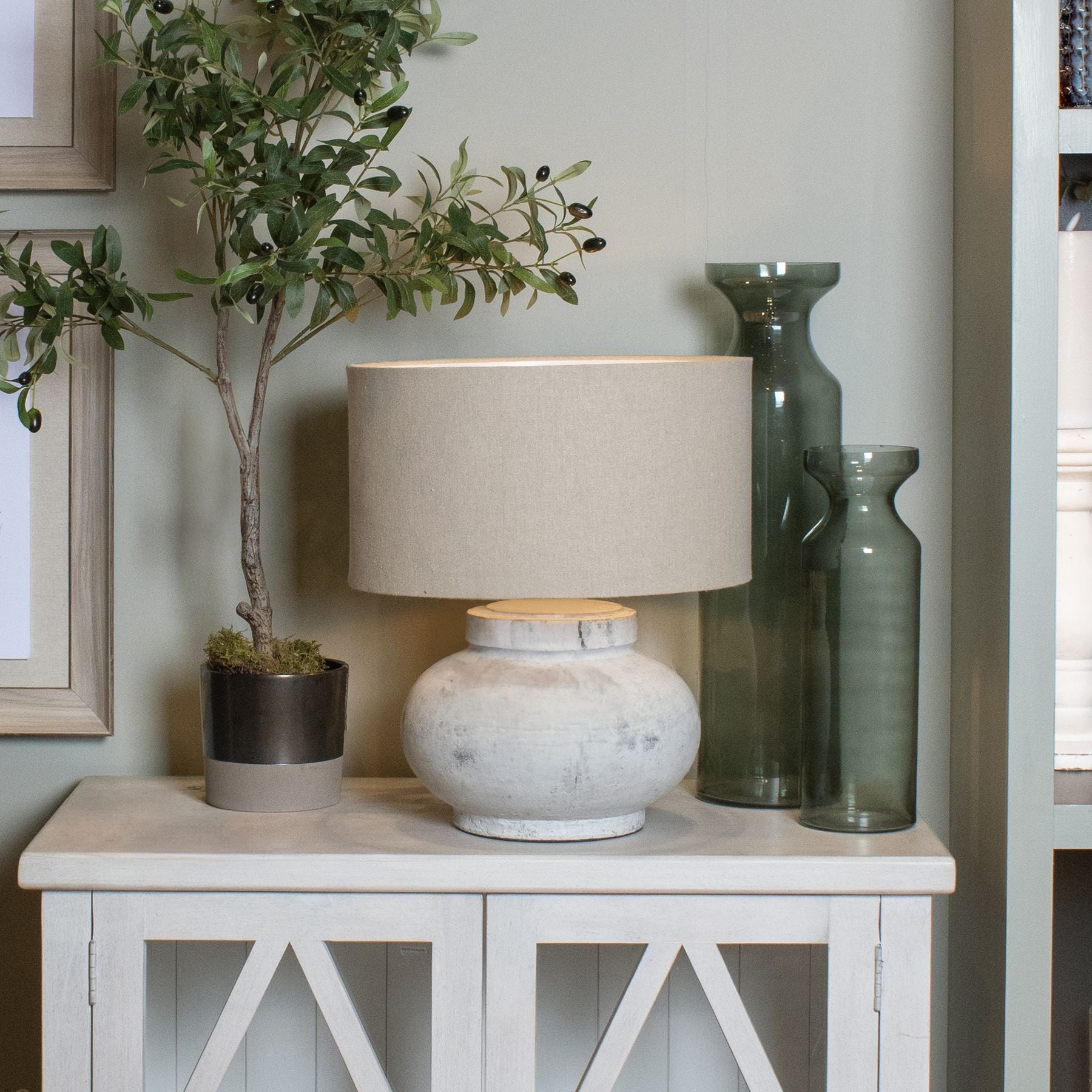 Darcy Antique White Squat Table Lamp With Linen Shade - Angela Reed -