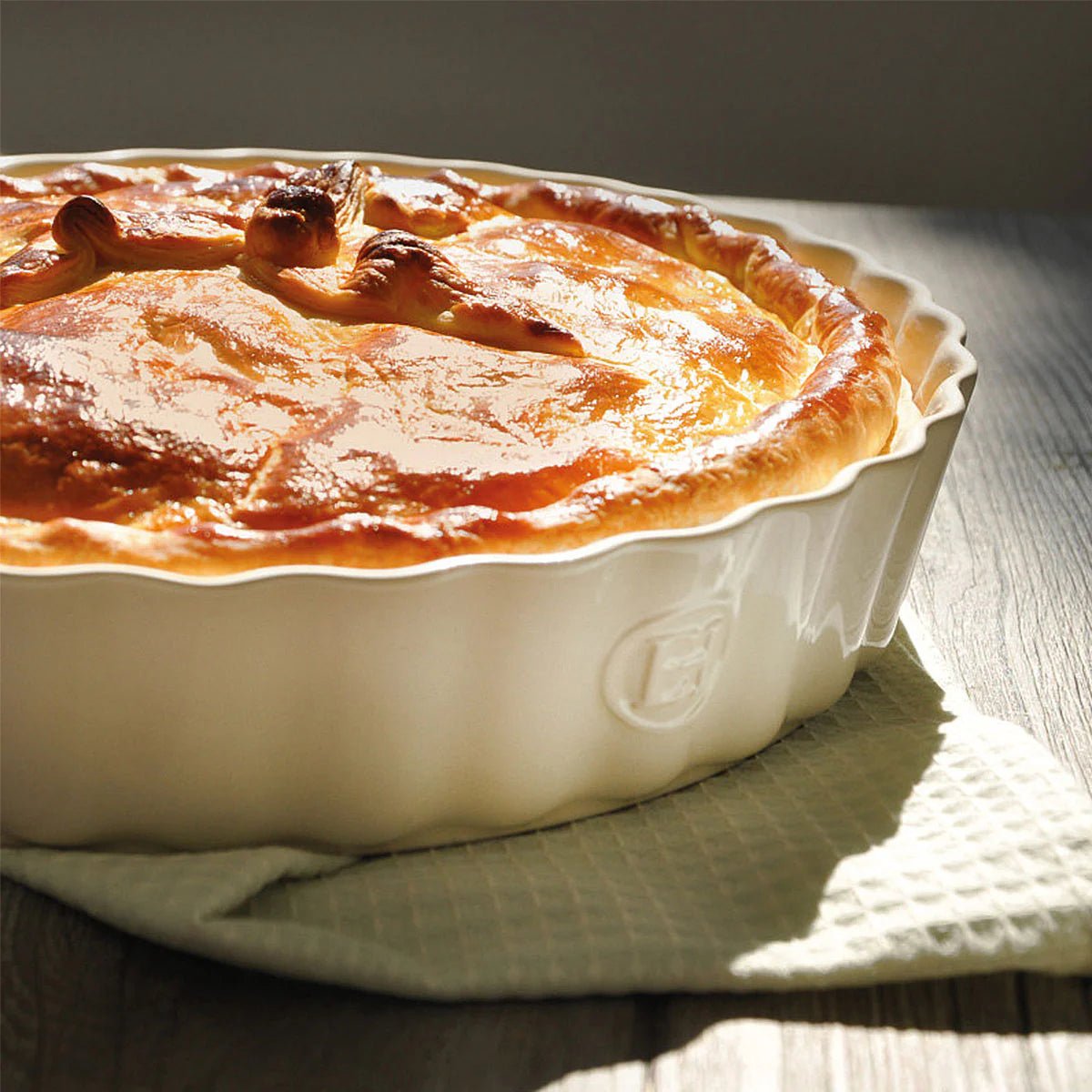 Emile Henry Deep Flan Dish Clay,Cedar Green,Toscane