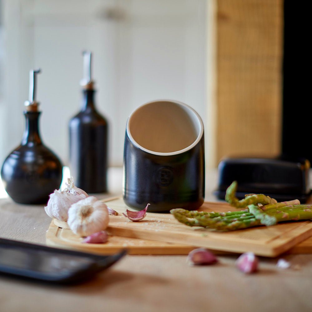 Emile Henry Salt Pig Clay,Burgundy,Black Truffle