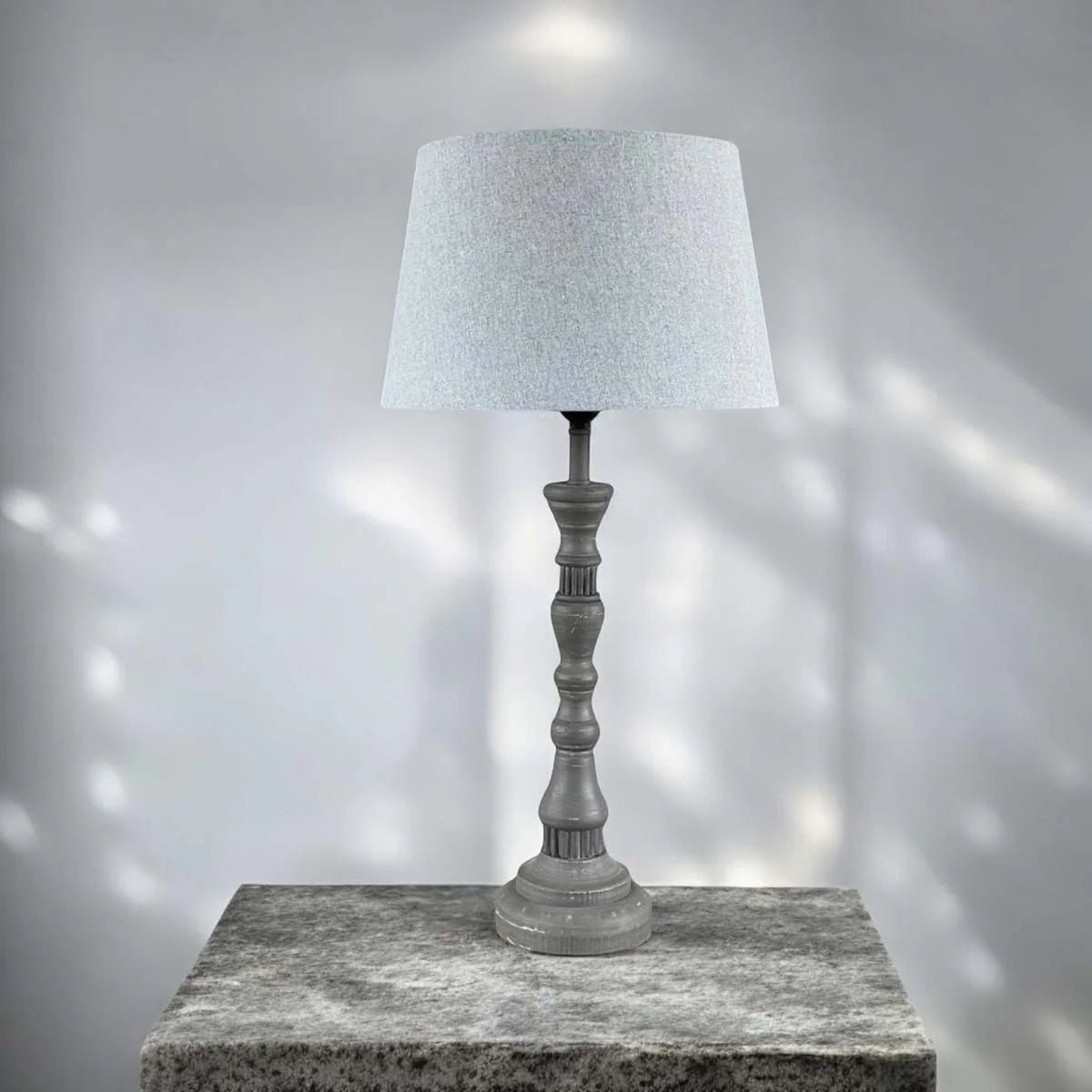 Garaffe table lamp with natural shade