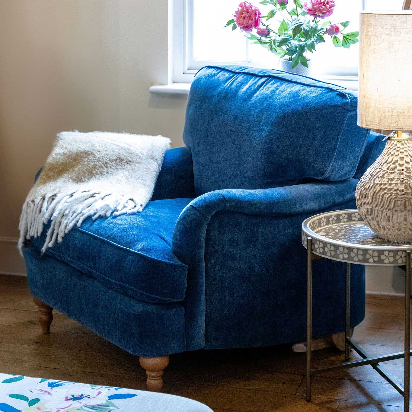 Georgie Armchair Snuggler / Aston Blush (Grade A) / Light,Snuggler / Aston Blush (Grade A) / Medium,Snuggler / Aston Blush (Grade A) / Limed,Snuggler / Aston Blush (Grade A) / Vintage Grey,Snuggler / Aston Linen (Grade A) / Light,Snuggler / Aston Linen (Grade A) / Medium,Snuggler / Aston Linen (Grade A) / Limed,Snuggler / Aston Linen (Grade A) / Vintage Grey,Snuggler / Aston Sky (Grade A) / Light,Snuggler / Aston Sky (Grade A) / Medium,Snuggler / Aston Sky (Grade A) / Limed,Snuggler / Aston Sky (Grade A) /