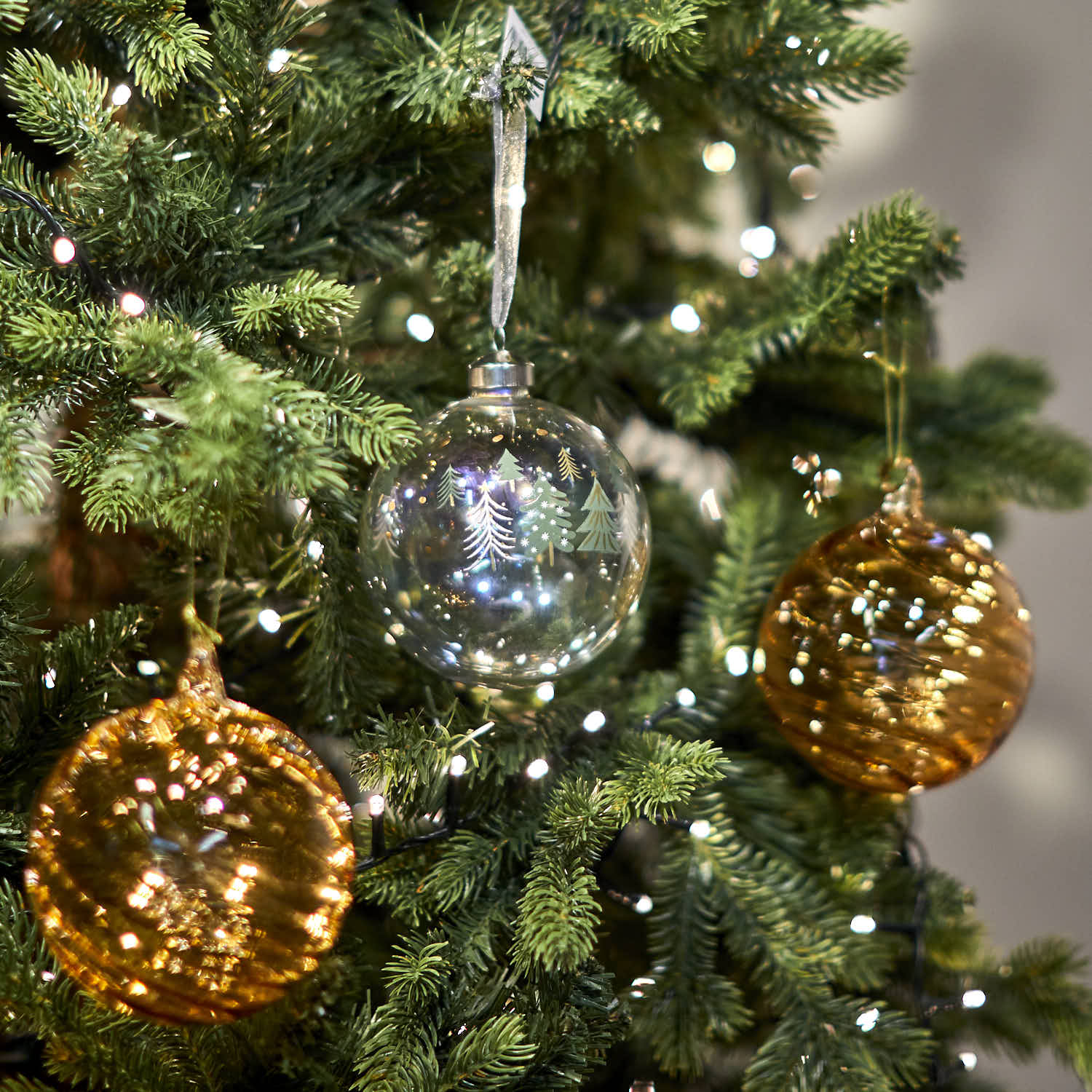 Glass Snow Scene Bauble, Large