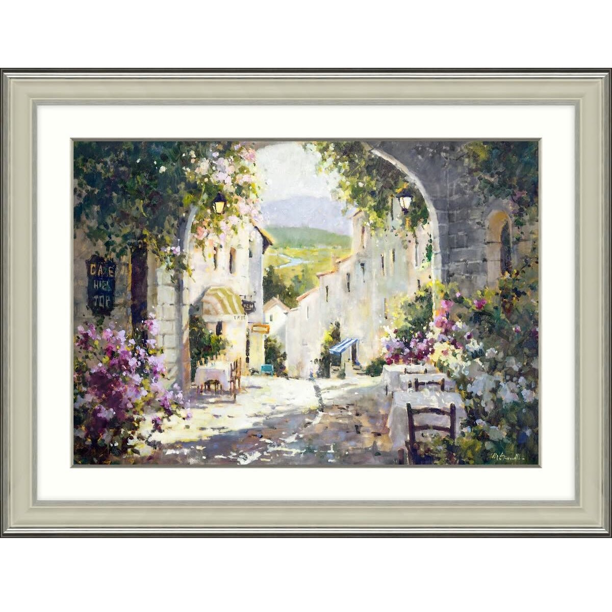 Hilltop Dining, Large