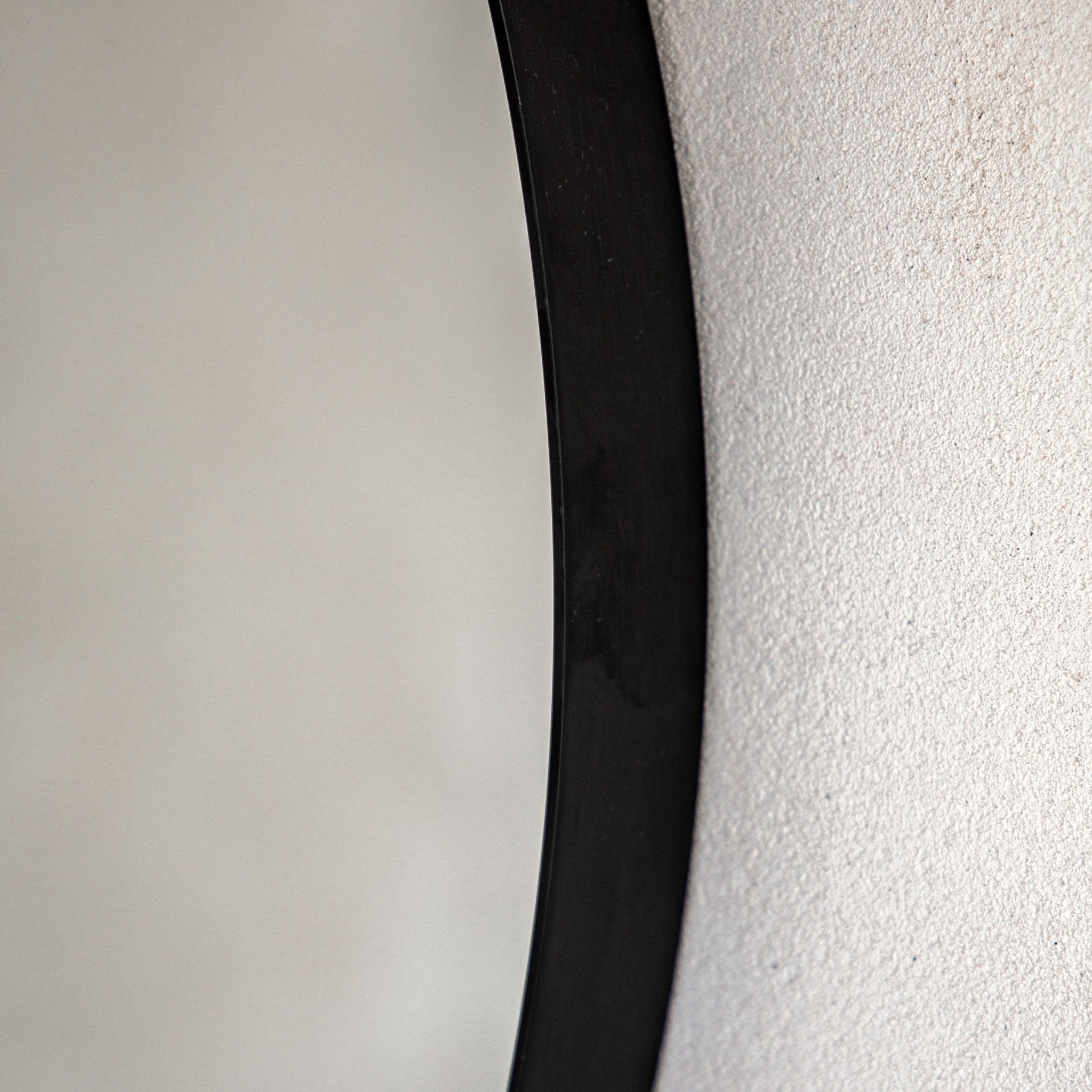 Holworth Small Round Mirror, Black