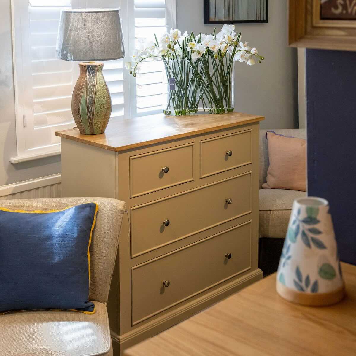 Marlow 2 Over 2 Chest Painted Top / Ivory,Painted Top / Joas White,Painted Top / Oxford Stone,Painted Top / Pidgeon,Painted Top / Stifkey Blue,Oak Top / Ivory,Oak Top / Joas White,Oak Top / Oxford Stone,Oak Top / Pidgeon,Oak Top / Stifkey Blue