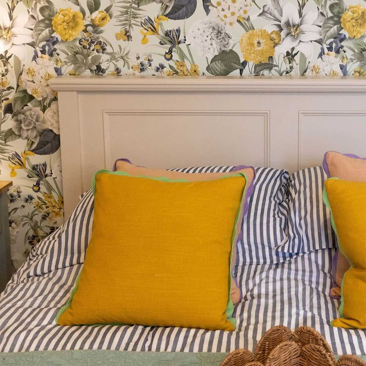 Marlow Bedstead Single (3') / Painted Top / Ivory,Single (3') / Painted Top / Joas White,Single (3') / Painted Top / Oxford Stone,Single (3') / Painted Top / Pidgeon,Single (3') / Painted Top / Stifkey Blue,Single (3') / Oak Top / Ivory,Single (3') / Oak Top / Joas White,Single (3') / Oak Top / Oxford Stone,Single (3') / Oak Top / Pidgeon,Single (3') / Oak Top / Stifkey Blue,Double (4'6") / Painted Top / Ivory,Double (4'6") / Painted Top / Joas White,Double (4'6") / Painted Top / Oxford Stone,Double (4'6")