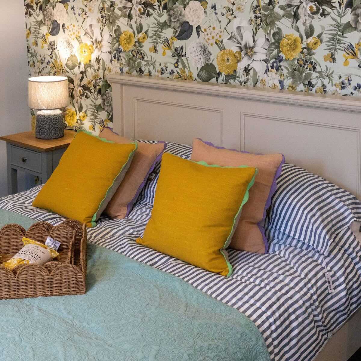 Marlow Bedstead Single (3') / Painted Top / Ivory,Single (3') / Painted Top / Joas White,Single (3') / Painted Top / Oxford Stone,Single (3') / Painted Top / Pidgeon,Single (3') / Painted Top / Stifkey Blue,Single (3') / Oak Top / Ivory,Single (3') / Oak Top / Joas White,Single (3') / Oak Top / Oxford Stone,Single (3') / Oak Top / Pidgeon,Single (3') / Oak Top / Stifkey Blue,Double (4'6") / Painted Top / Ivory,Double (4'6") / Painted Top / Joas White,Double (4'6") / Painted Top / Oxford Stone,Double (4'6")