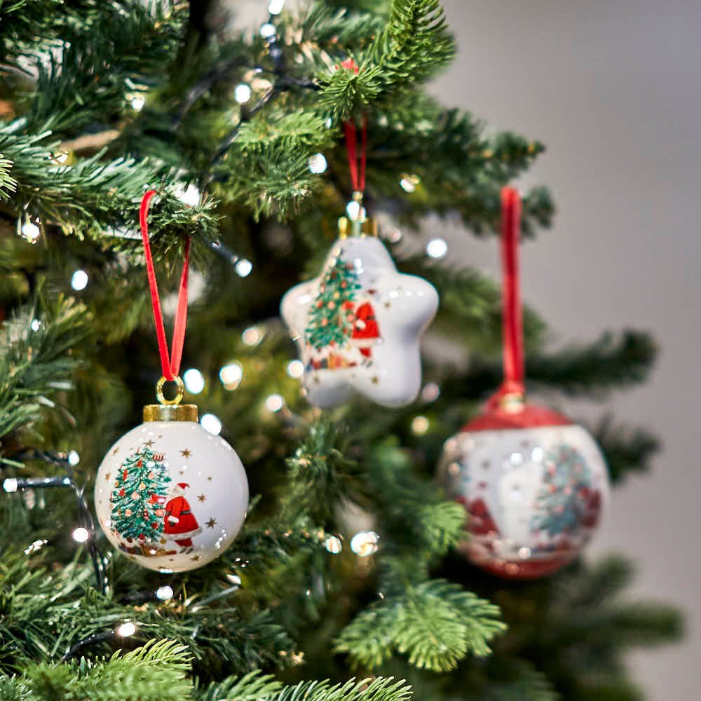 Nostalgia Bauble, White - Angela Reed - Christmas Decorations