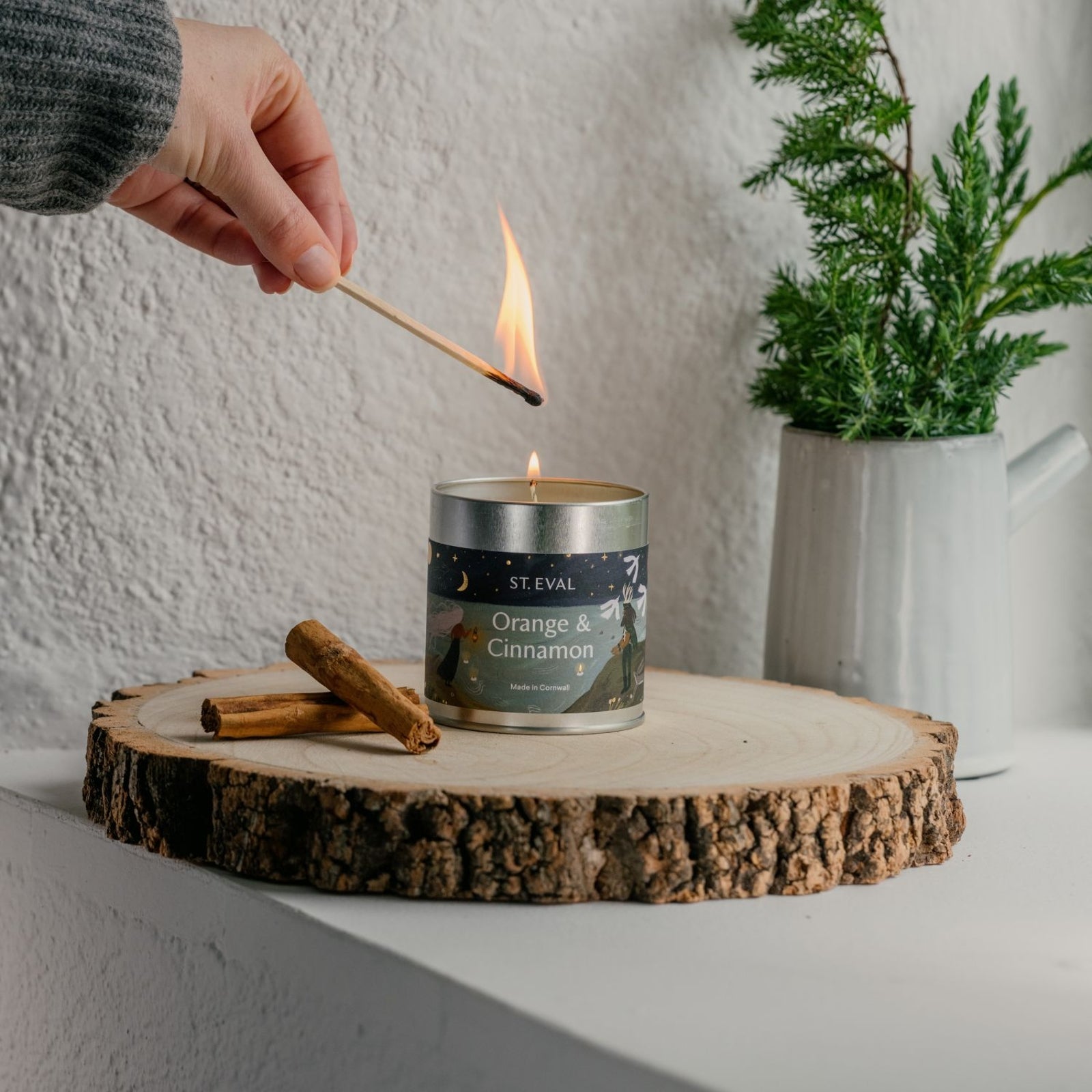 Orange & Cinnamon Scented Christmas Tin Candle