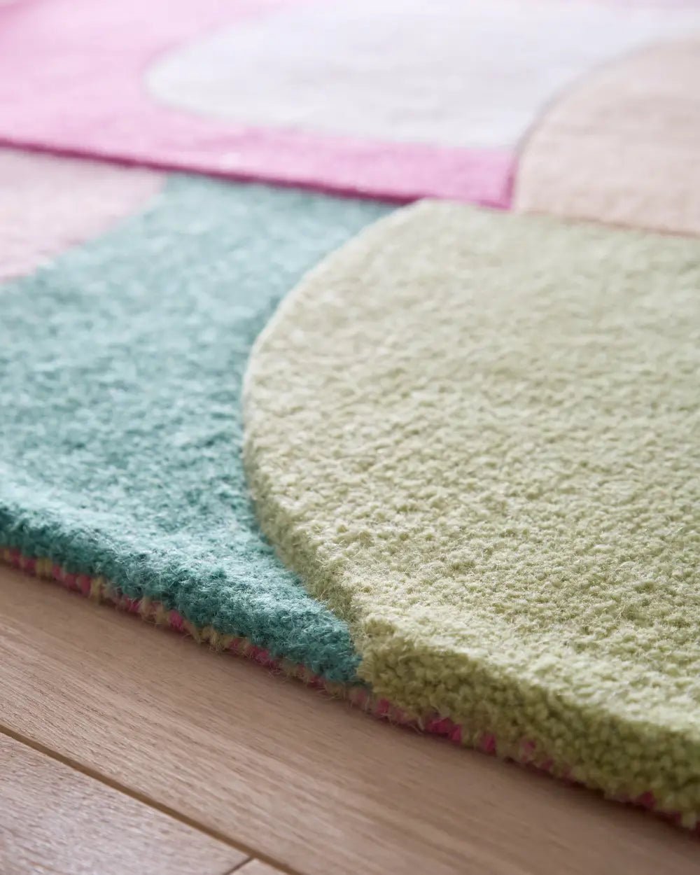 Origins Retro Deco Rug, Pink 120 x 170cm,160 x 230cm,200 x 300cm