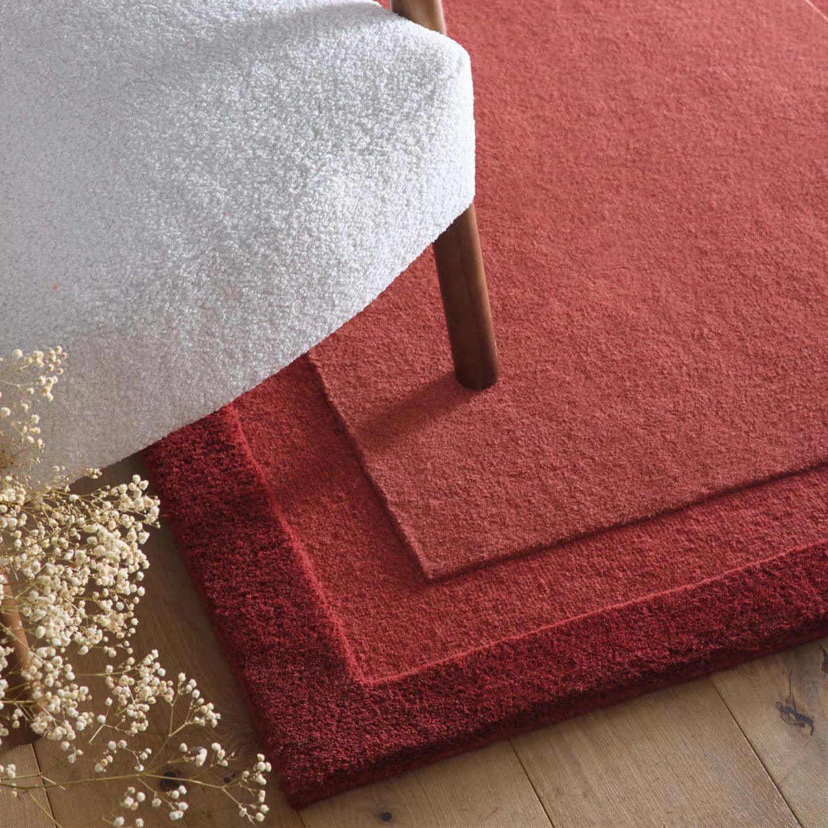 Origins Stacked Border, Wine Red 120 x 170cm,160 x 230cm,200 x 290cm