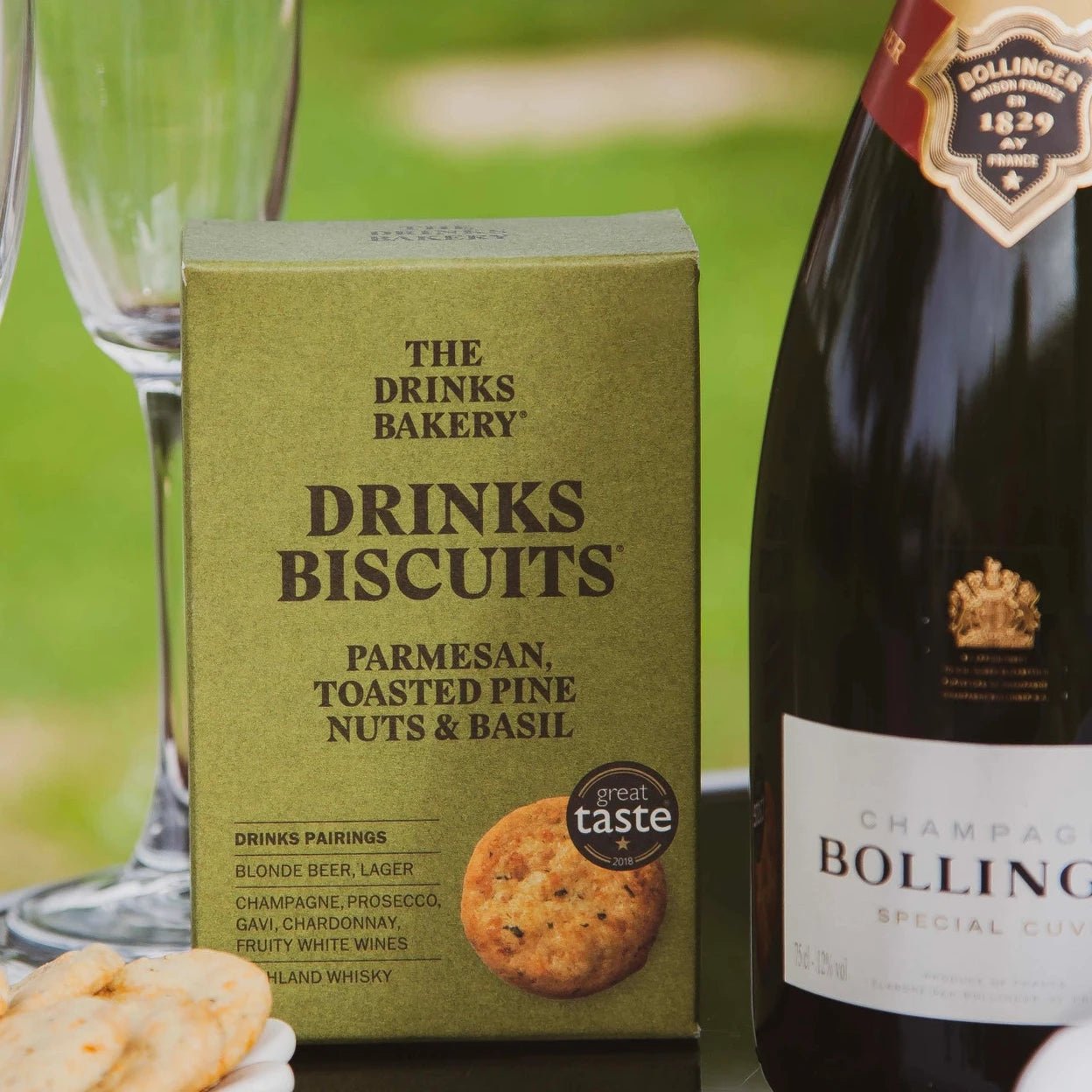 Parmesan, Toasted Pine Nuts & Basil Drinks Biscuit 36g Snack Pack,110g Family Pack