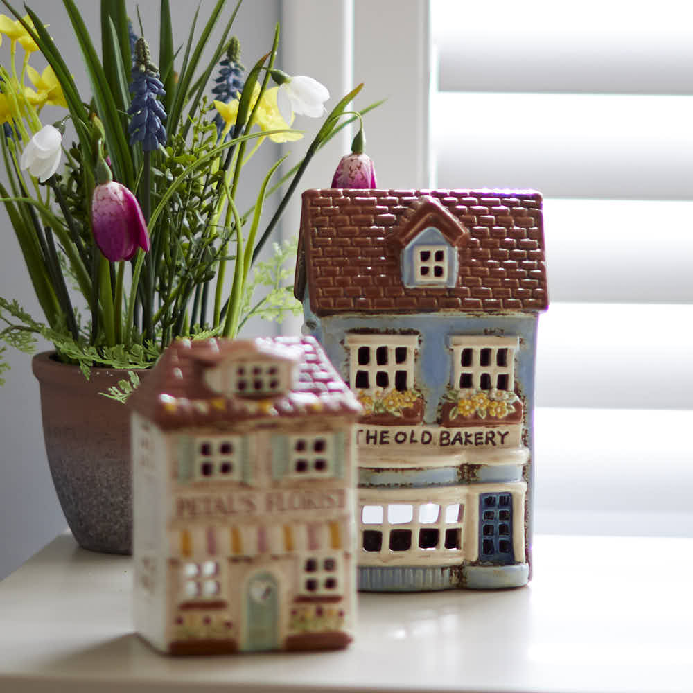 Pottery Village Bakery Tealight House - Angela Reed -