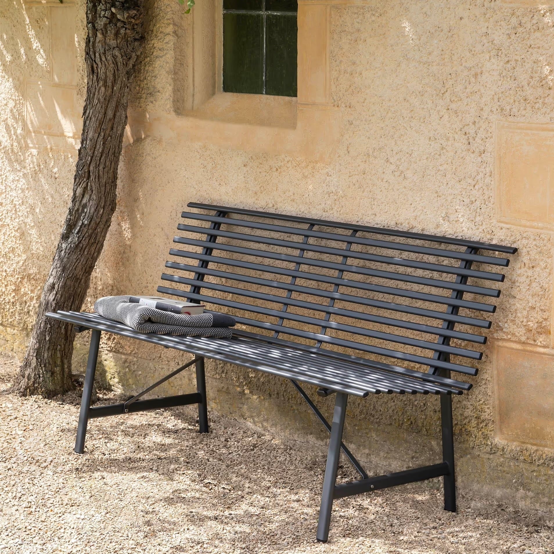 Richmond Bench Carbon,Thistle Green,Clay