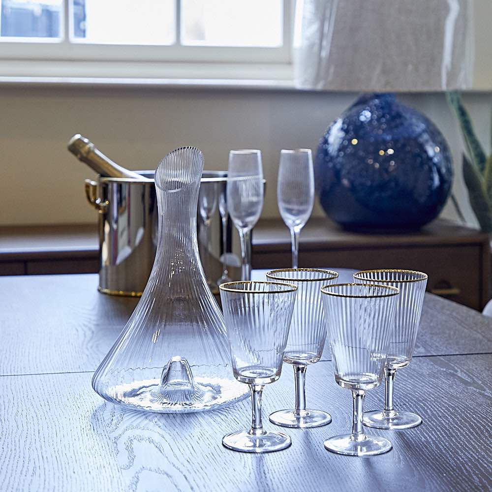 Set of 4 Gold Rim Ribbed White Wine Glasses