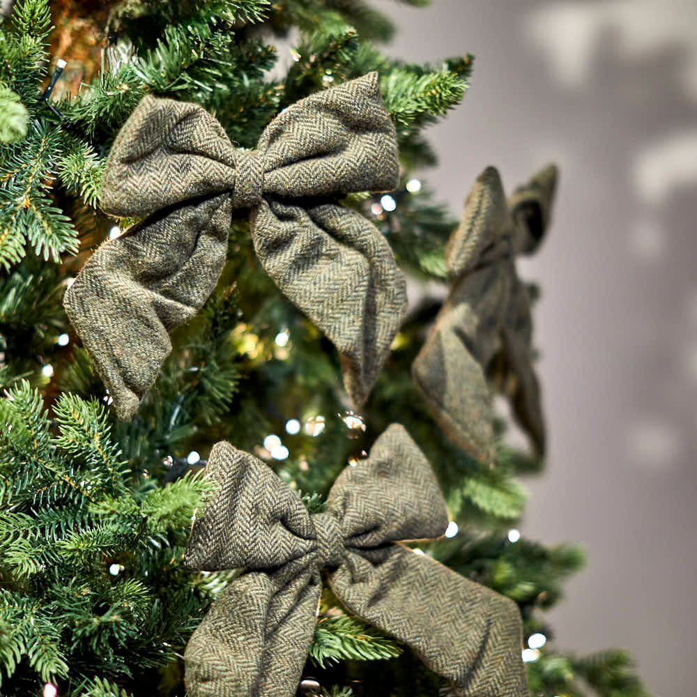 Wool Herringbone Clip Bow