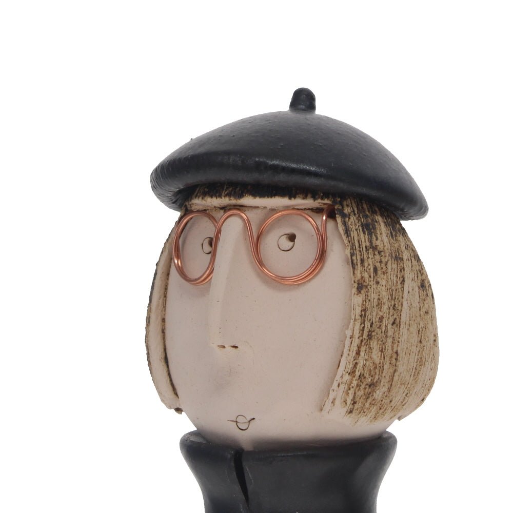 Best Friend Female Statue, Black