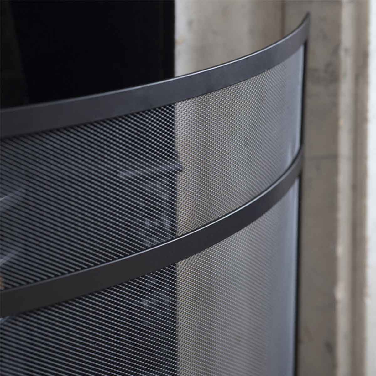 Bretforton Firescreen in Black, Large
