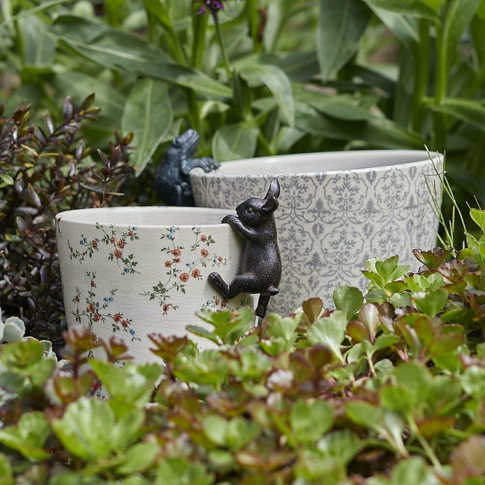 Hare Pot Hanger