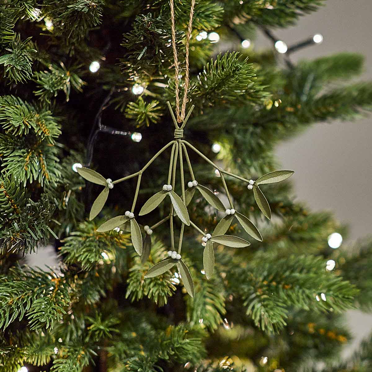 Mini Metal Mistletoe Spray