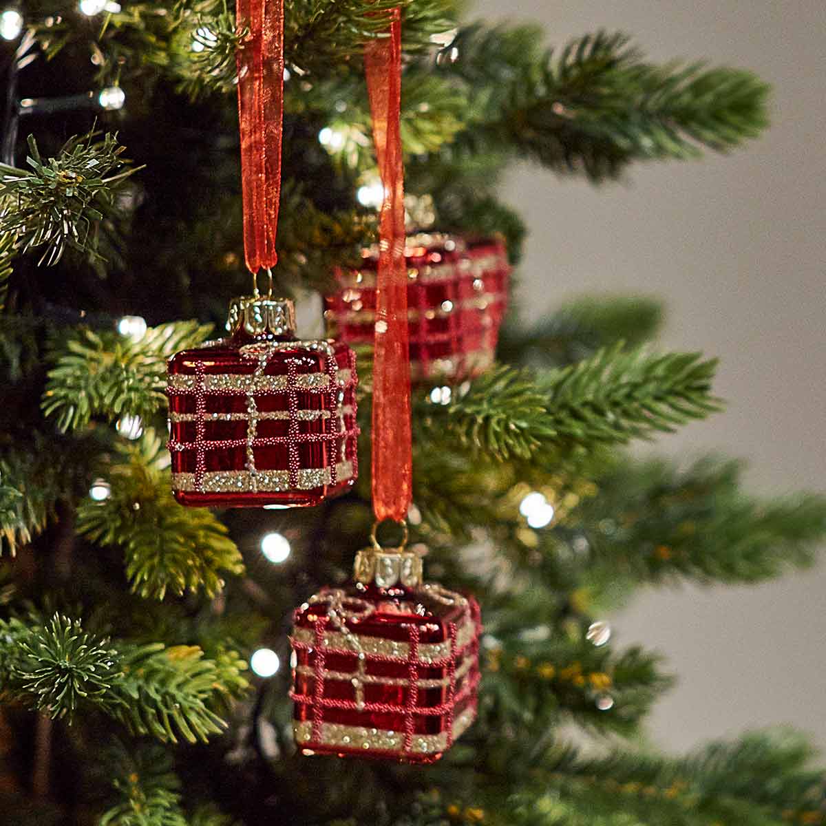 Red Present Bauble Trio