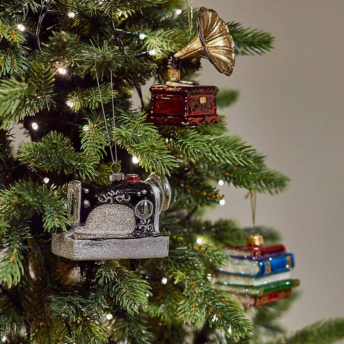 Retro Sewing Machine Bauble
