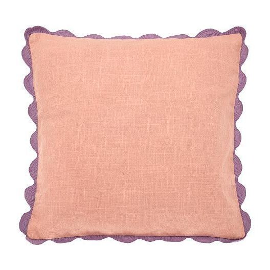 Scalloped Edge Cushion Pink