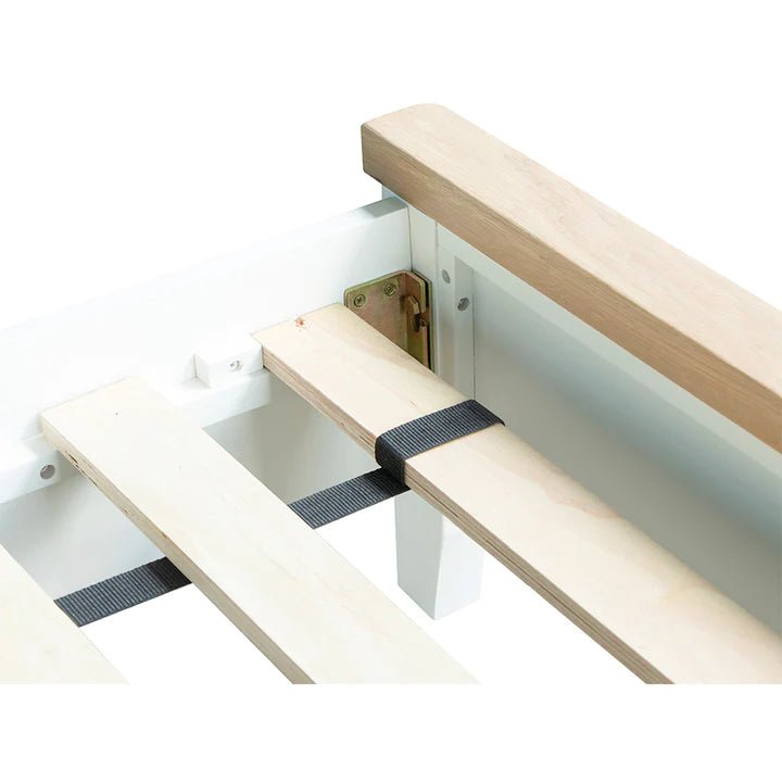 Thornham Bedstead, White Double (4'6" / 135cm),Kingsize (5' / 150cm)