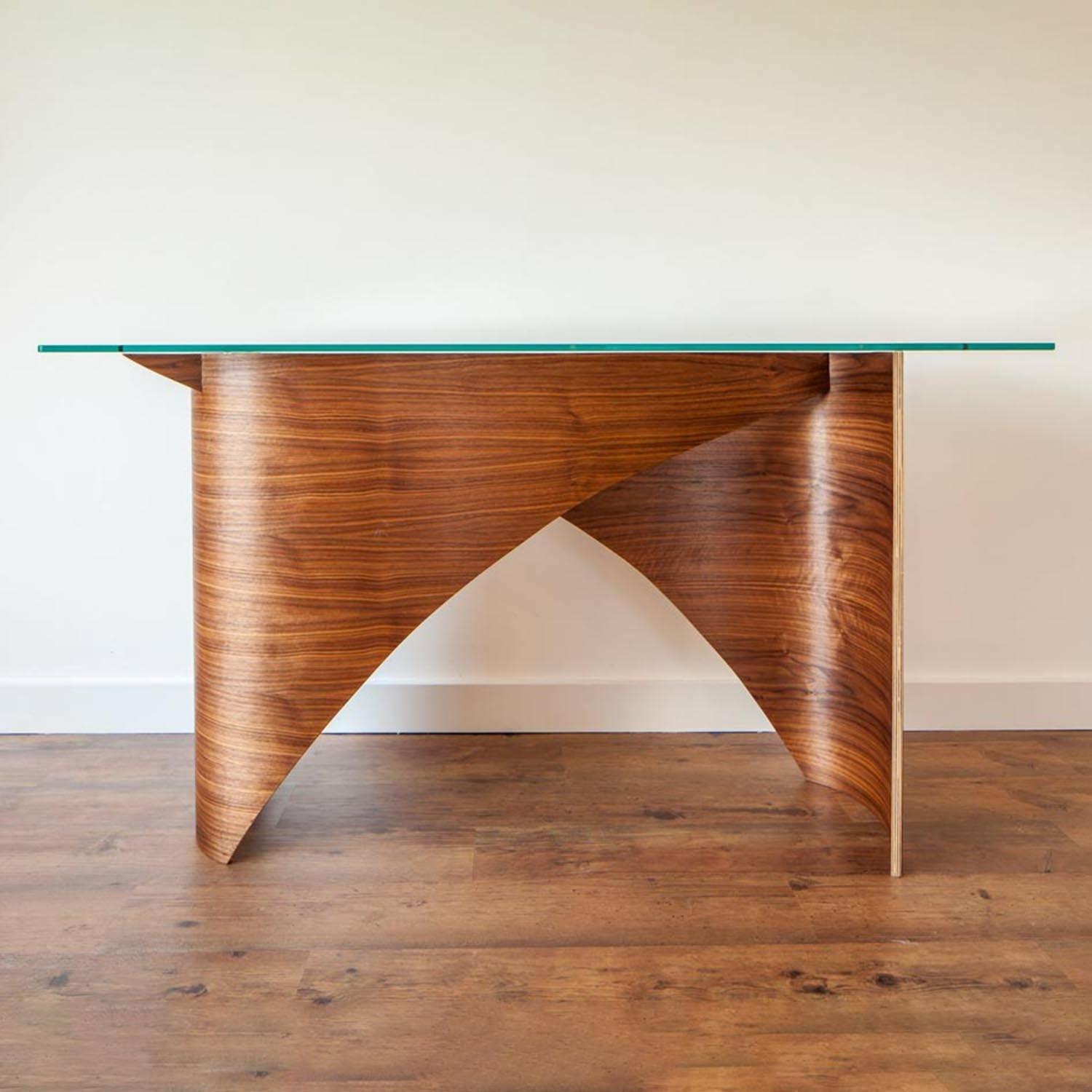 Wave Console Table Large / Walnut,Large / Oak,Small / Walnut,Small / Oak