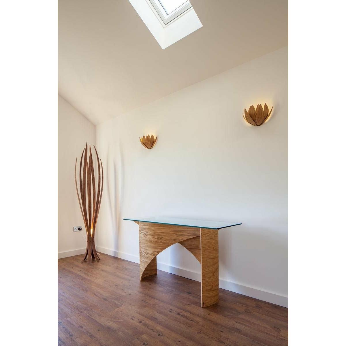 Wave Console Table Large / Walnut,Large / Oak,Small / Walnut,Small / Oak