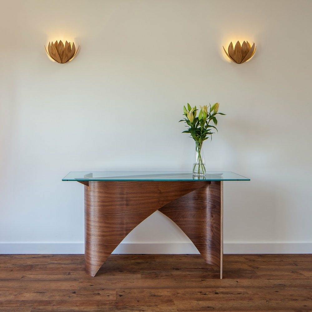Wave Console Table Large / Walnut,Large / Oak,Small / Walnut,Small / Oak