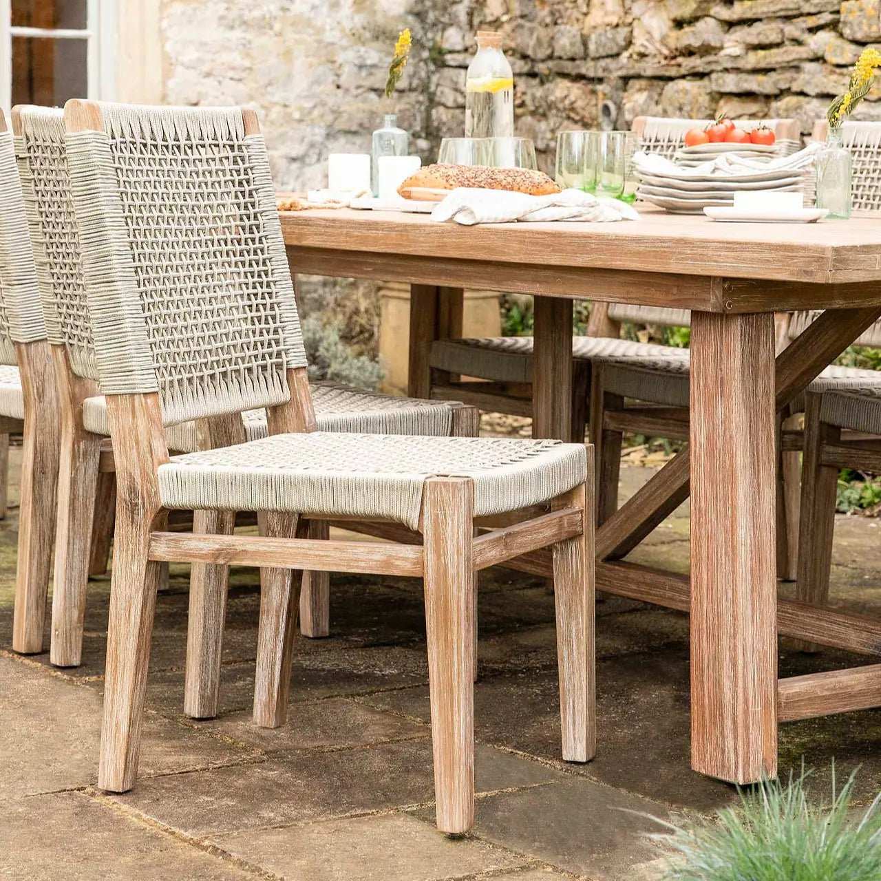 Comfy Outdoors: How to Choose the Best Garden Furniture for Ultimate Relaxation - Angela Reed