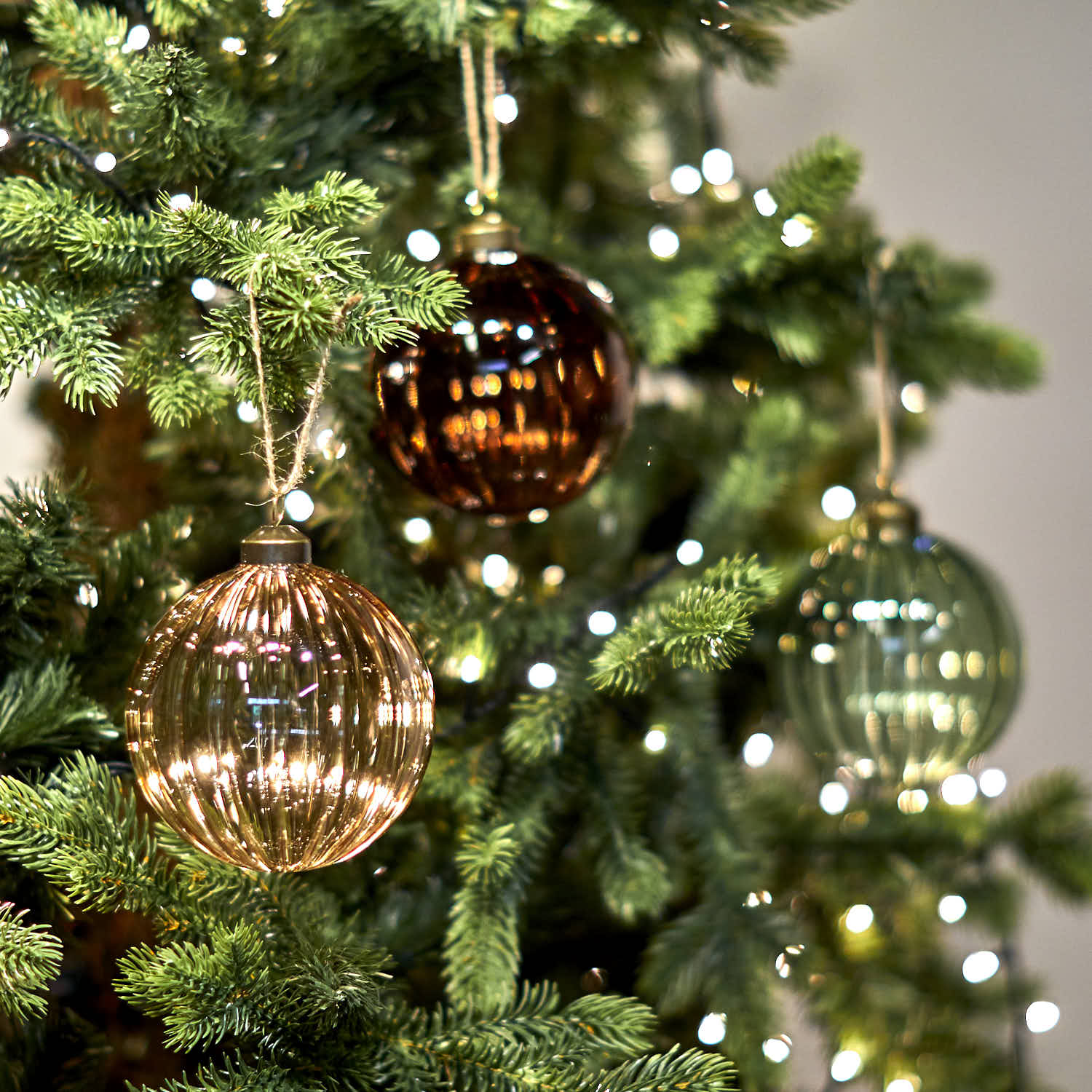 Cora Biege Bauble, Large