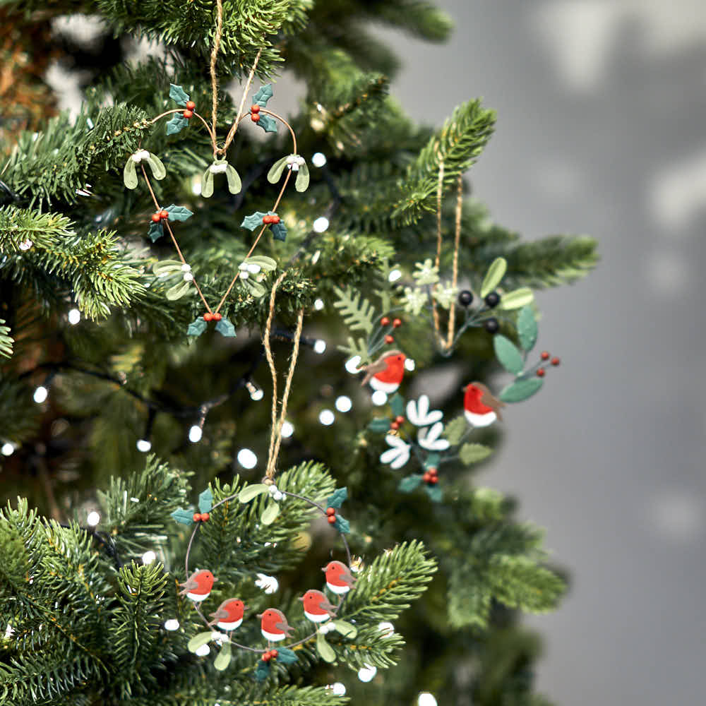 Holly & Mistletoe Heart