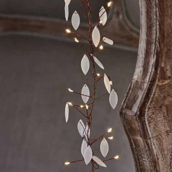 Leaf Cluster Light Chain