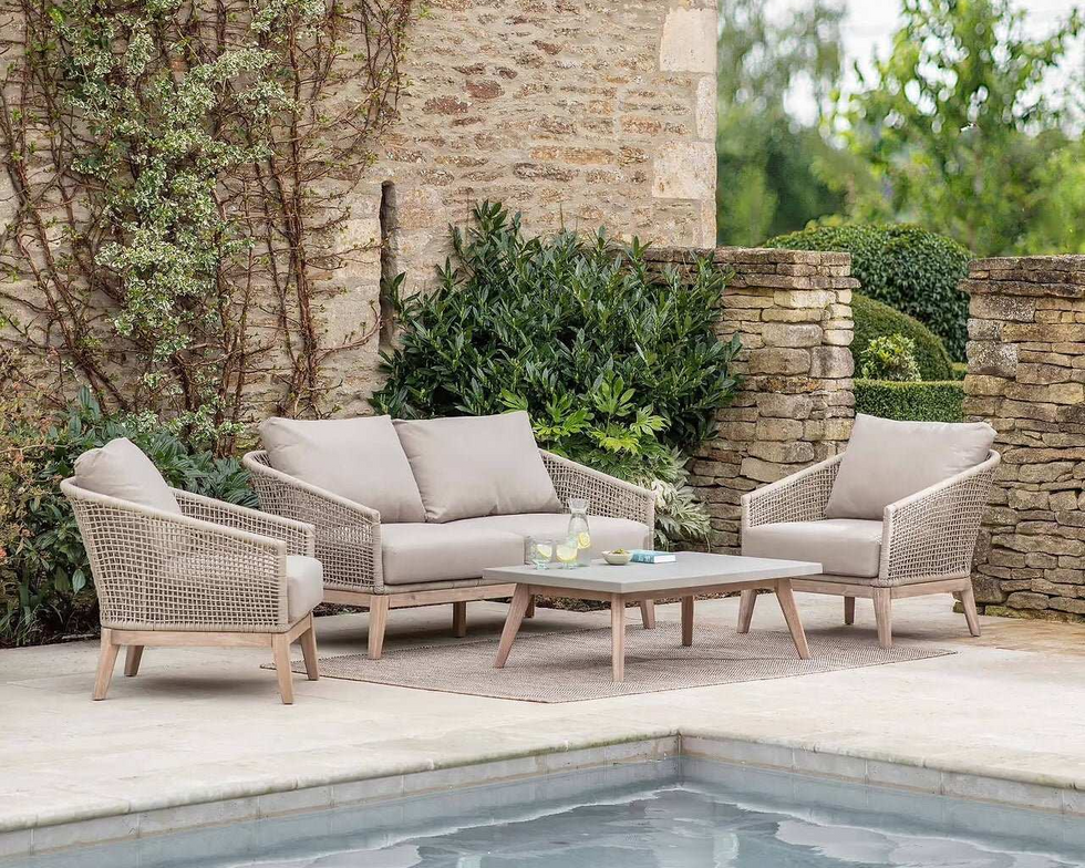 Contact – Angela Reed