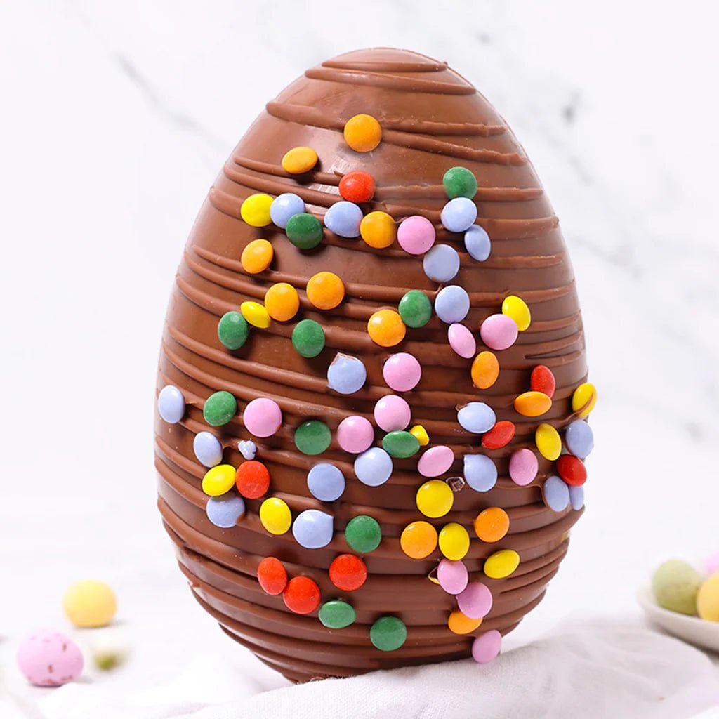 Milk Chocolate Drizzled Easter Egg with Candy Beans 250g