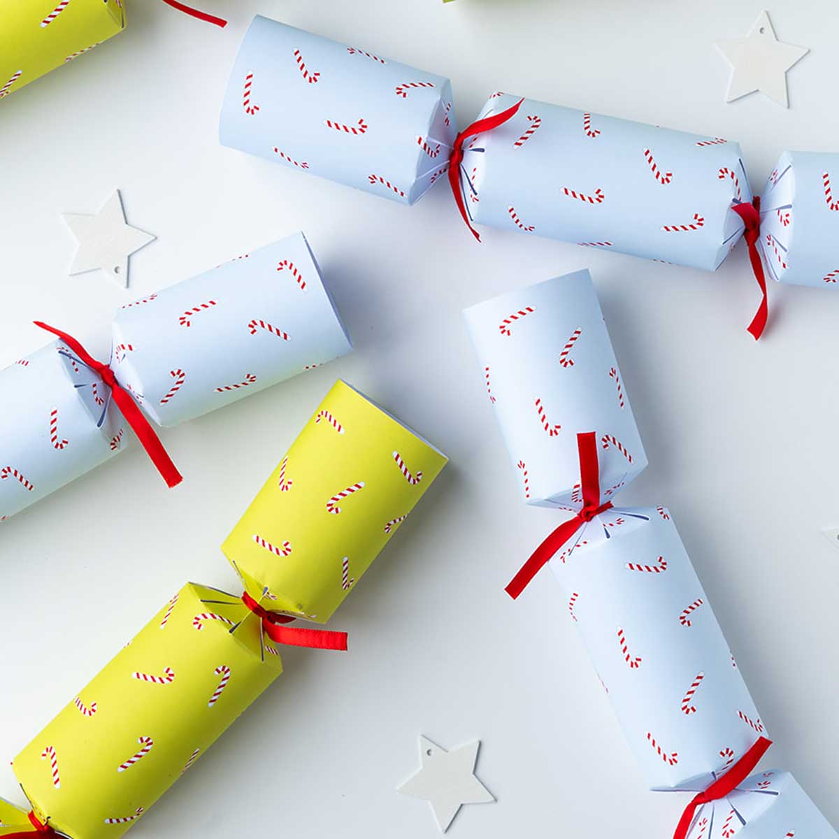 Novelty Racing Game Crackers, Set of 6