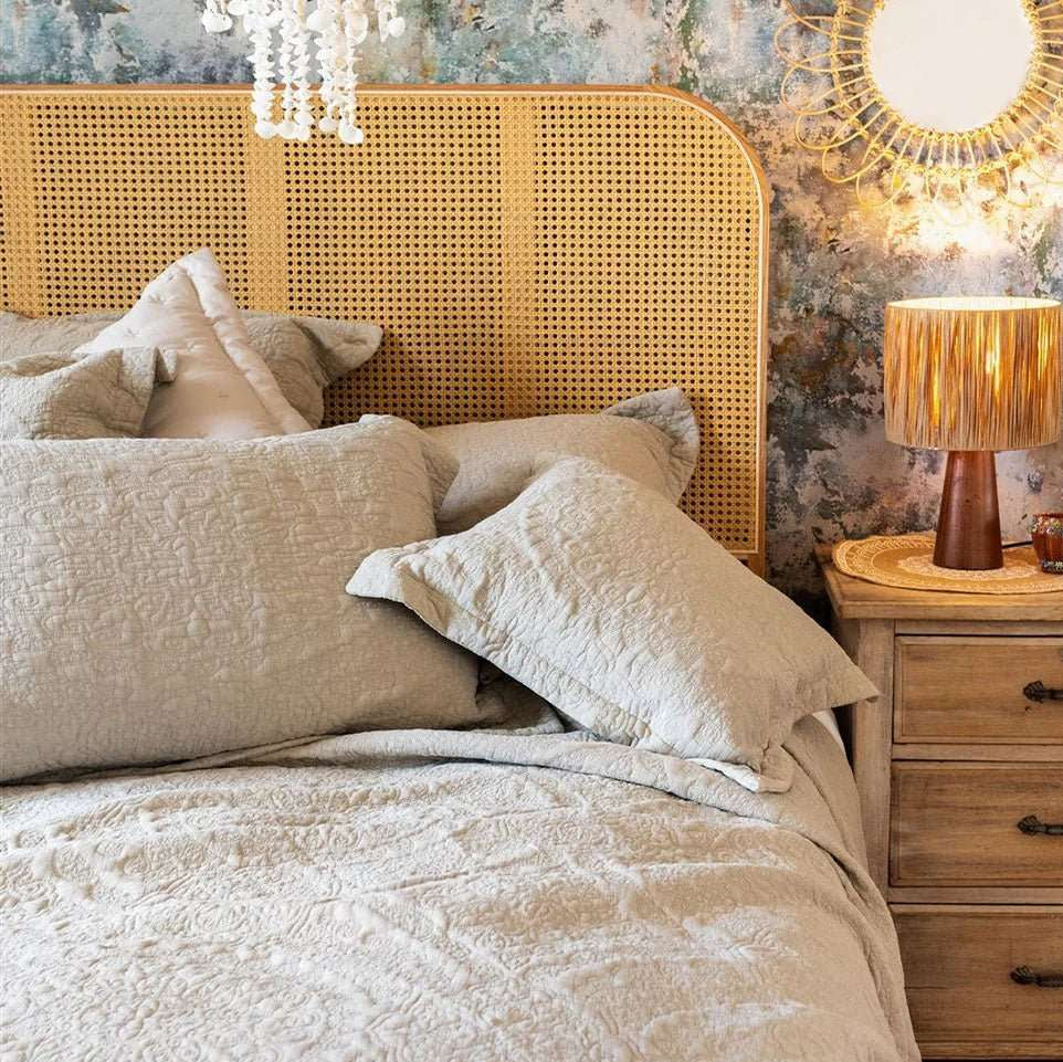 Stonewash Cotton Bedspread, Parchment Single 190 x 260 cm,One Size 250 x 260 cm - to fit Double or King Size bed,Superking 305 x 280 cm