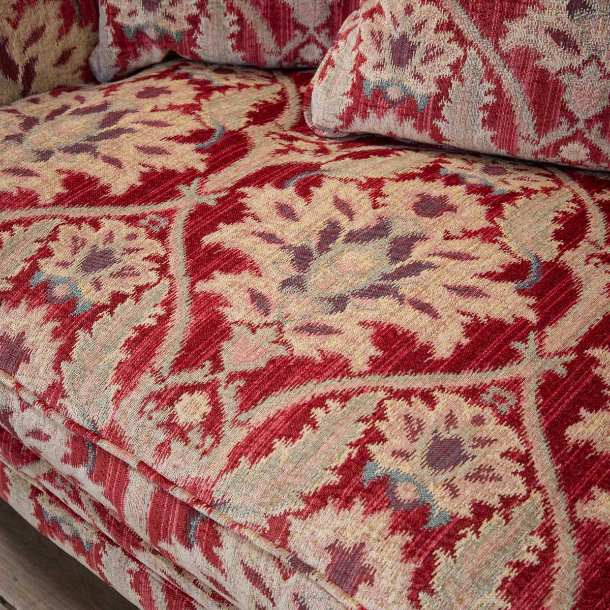 Tetrad Elgar Grand Sofa Enigma Claret,Enigma Natural,Linen Sahara Ash,Linen Sahara Cinnamon,Linen Sahara French Blue,Linen Sahara Reef,Linen Sahara Rope