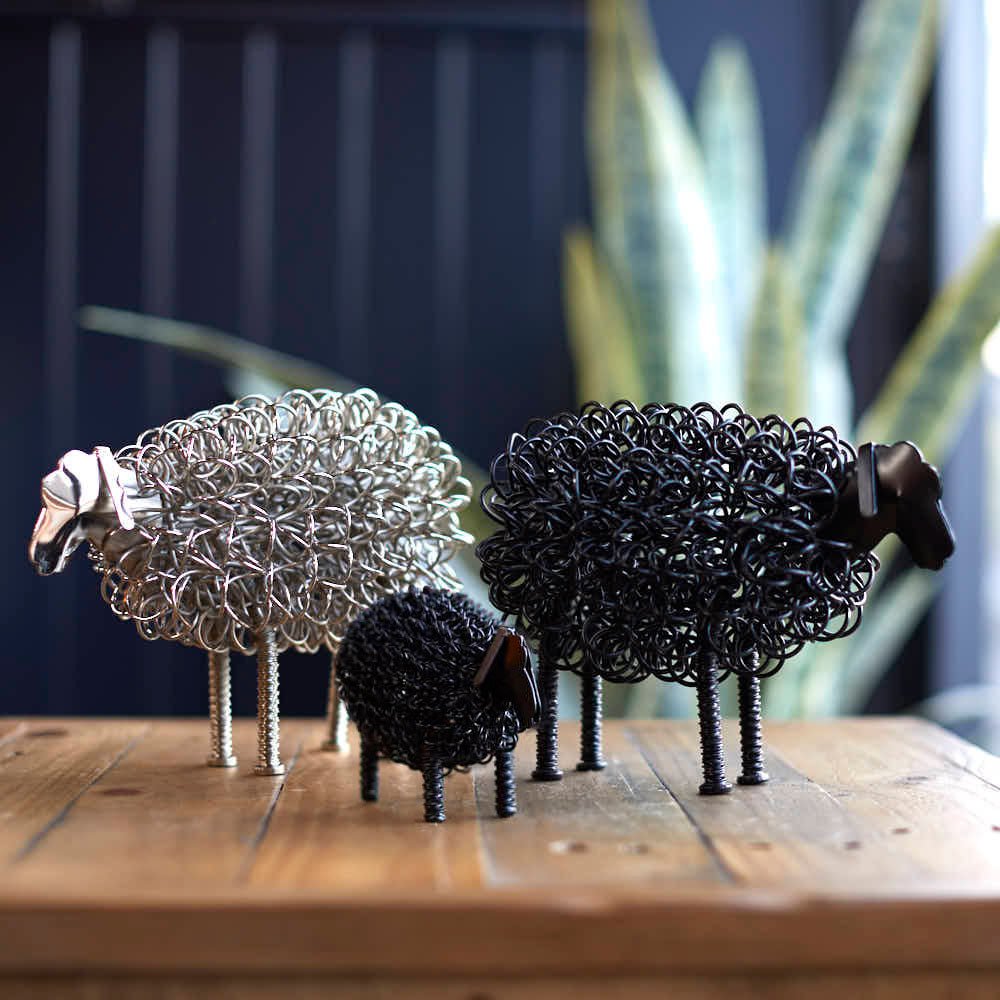 Wiggle Lamb, Black