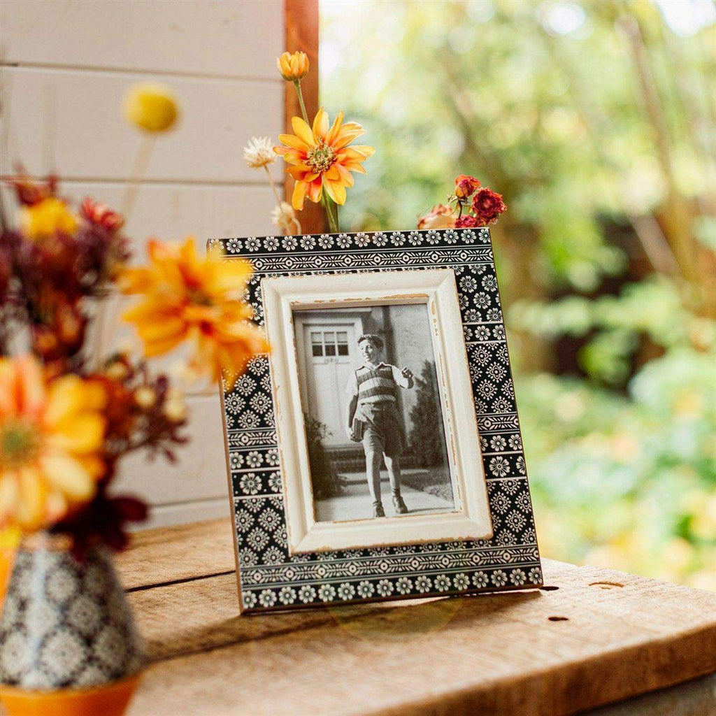 Black Geometric Tile Photo Frame