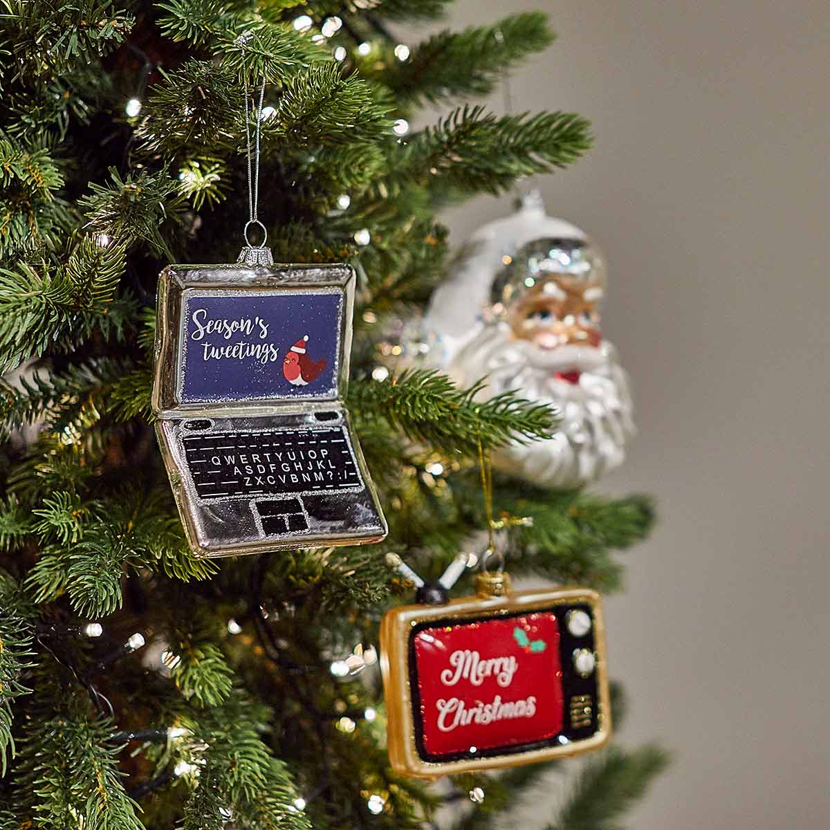 Seasons Tweetings Laptop Bauble